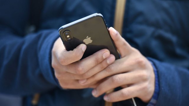 Apple lên tiếng lỗ hổng email không gây ra mối đe dọa trên iPhone  