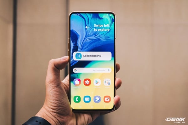 di động v24h Trên tay Samsung Galaxy A840: Camera xoay lật, màn hình "New Infinity" không tai thỏ, camera 48MP ảnh